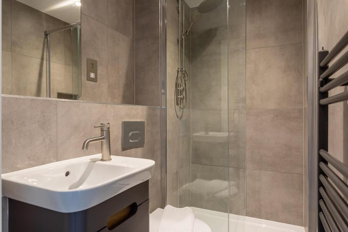 Stay Zeni, Ouse Court York Contemporary 2 Bed Flat Exterior photo