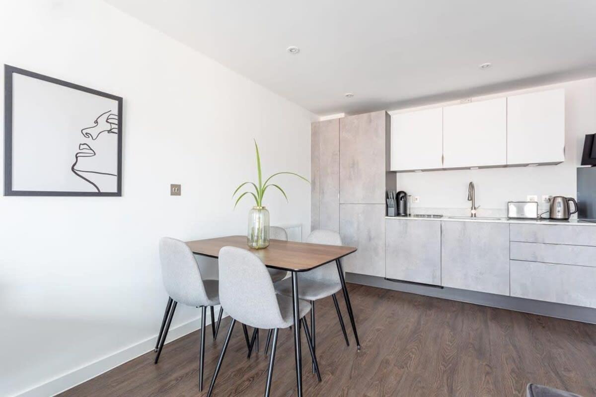 Stay Zeni, Ouse Court York Contemporary 2 Bed Flat Exterior photo