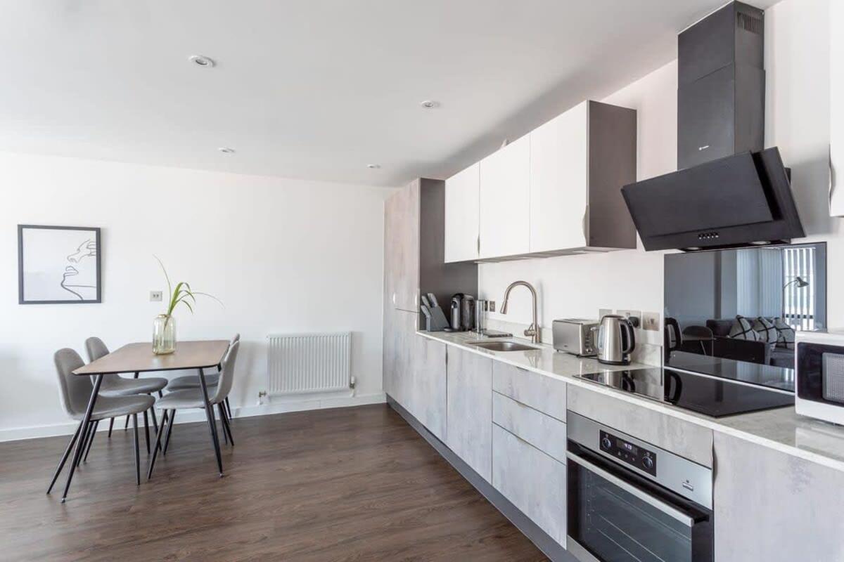 Stay Zeni, Ouse Court York Contemporary 2 Bed Flat Exterior photo