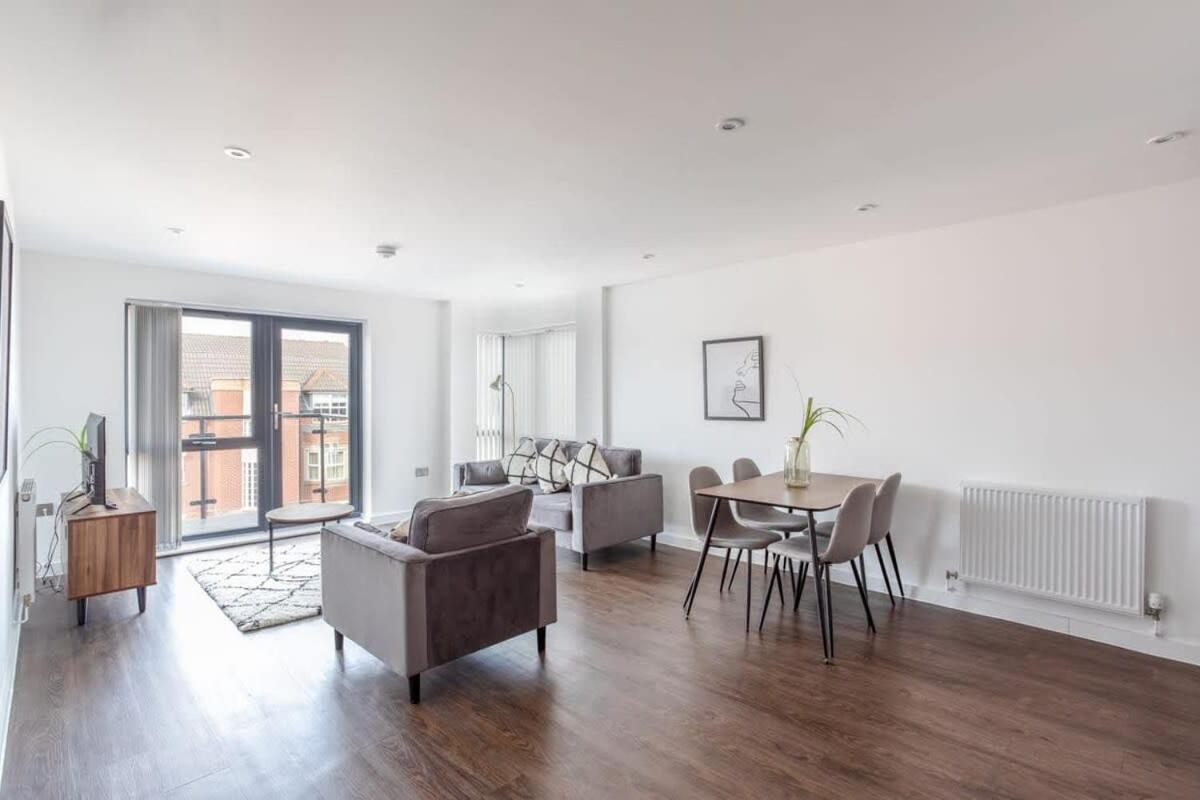 Stay Zeni, Ouse Court York Contemporary 2 Bed Flat Exterior photo